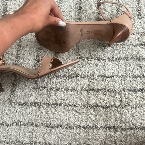 Coach Blush Pink Leather Scalloped Studded Ankle Strap Heels – Size 6.5B - Picture 10 of 13